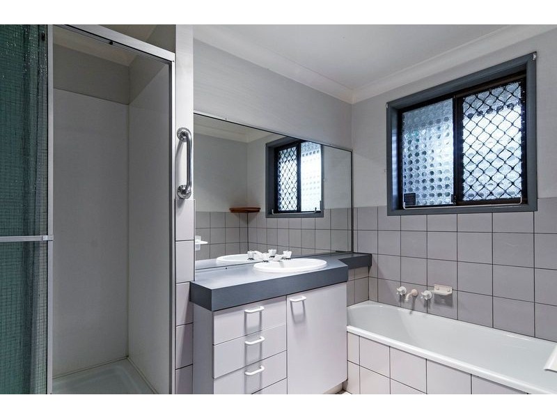 3 Illawarra Street, Harristown QLD 4350