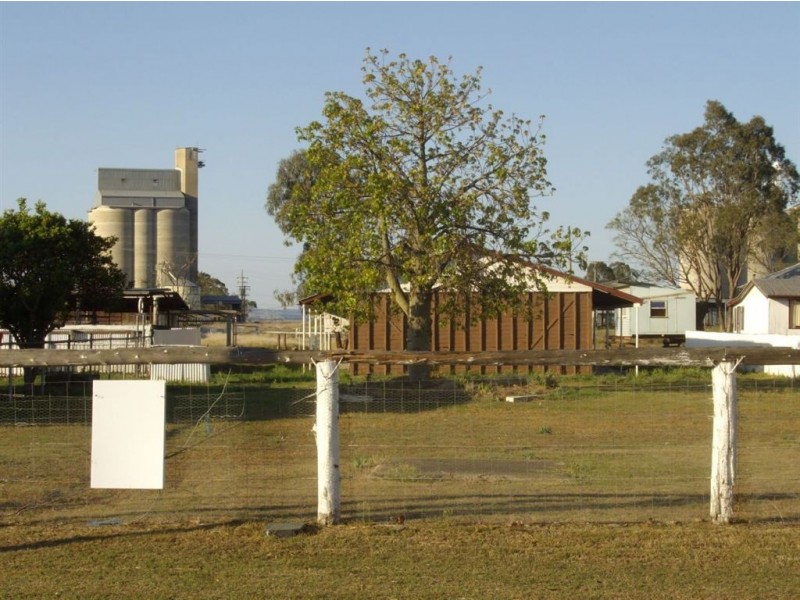 32B Davidson Street, Oakey QLD 4401