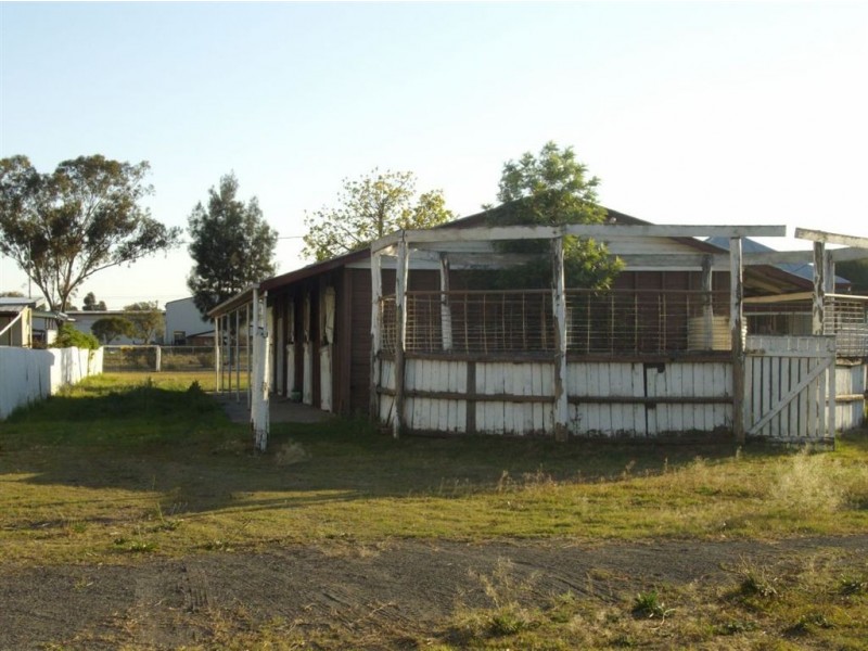 32B Davidson Street, Oakey QLD 4401