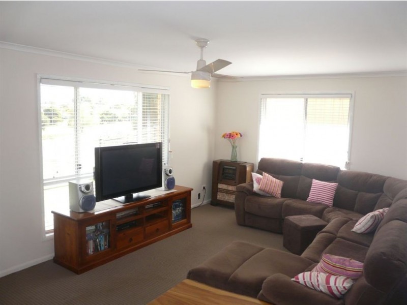 12 Garrett Road, Meringandan QLD 4352