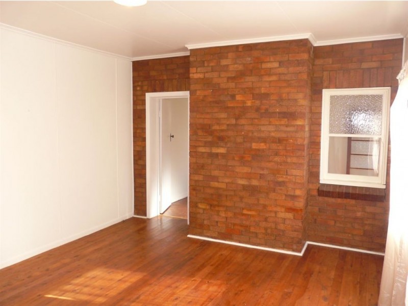 4 Allom Street, South Toowoomba QLD 4350