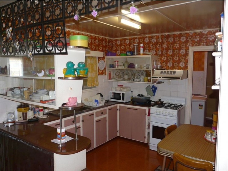 10 Teesdale Avenue, Newtown QLD 4350