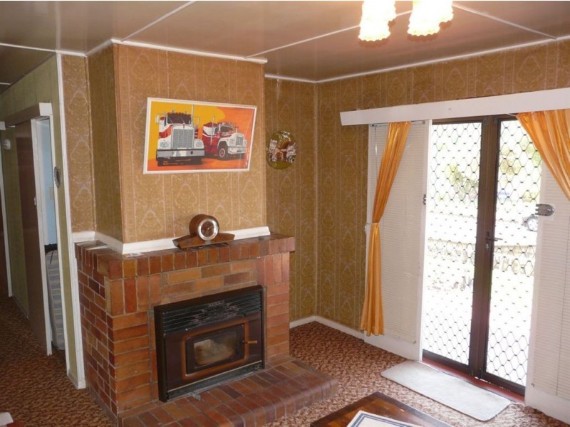 10 Teesdale Avenue, Newtown QLD 4350