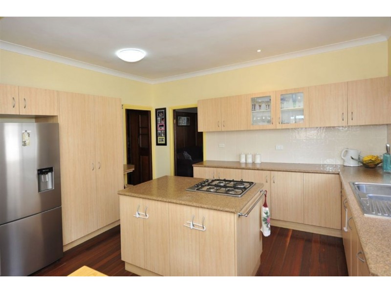 228B Campbell Street, Newtown QLD 4350