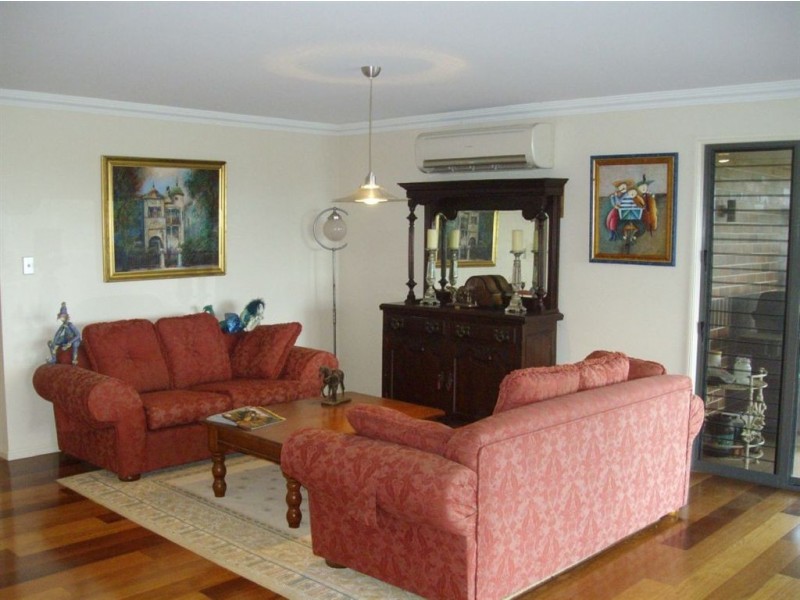 220 Hudson Road, Southbrook QLD 4363