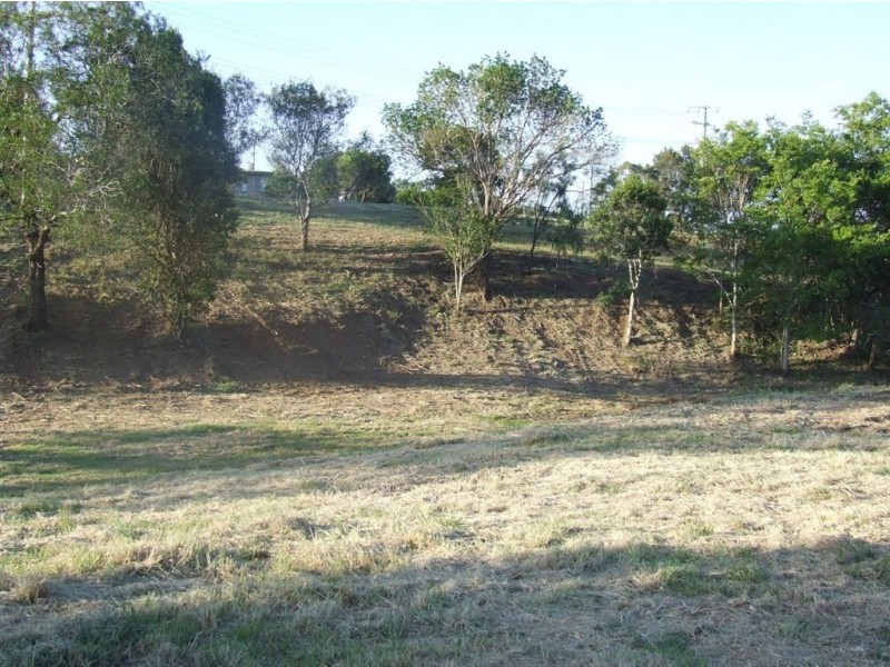 9 Biggs Road, Withcott QLD 4352