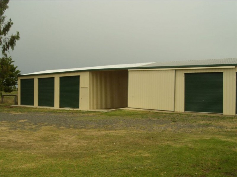 43 Railway Parade, Cambooya QLD 4358