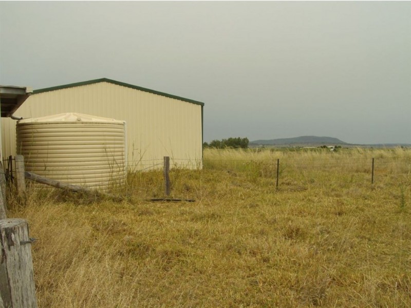 43 Railway Parade, Cambooya QLD 4358