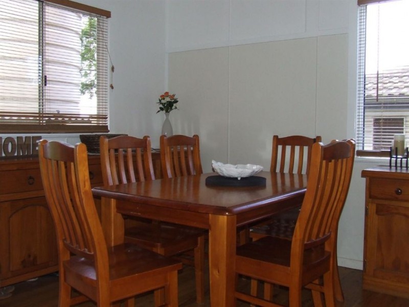 17 Welcombe Avenue, Rockville QLD 4350