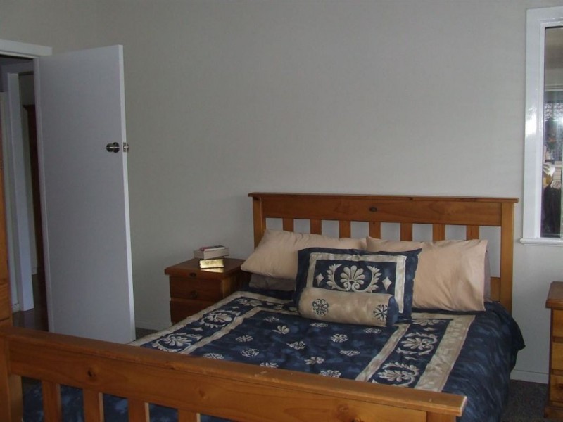 17 Welcombe Avenue, Rockville QLD 4350