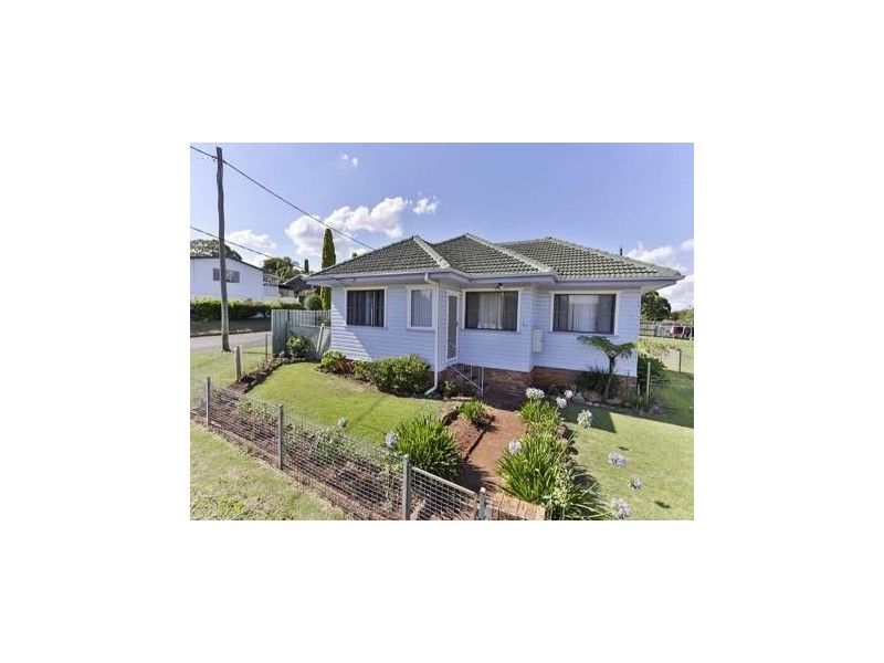31 Welcombe Avenue, Rockville QLD 4350