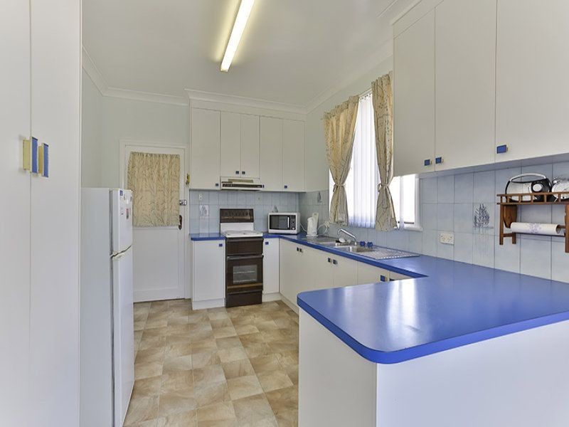 31 Welcombe Avenue, Rockville QLD 4350