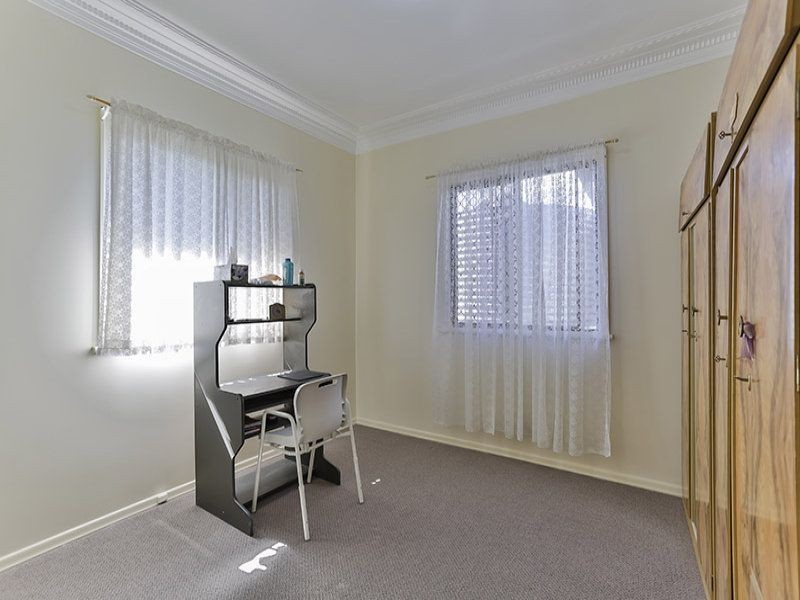 31 Welcombe Avenue, Rockville QLD 4350