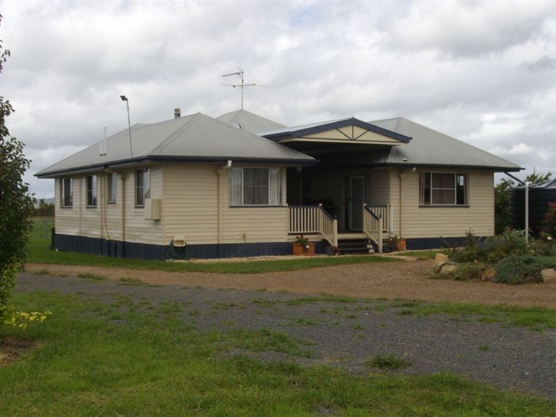 26 Bourne Road, Cambooya QLD 4358