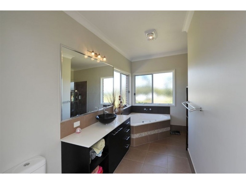 283 Boland Road, Hodgson Vale QLD 4352