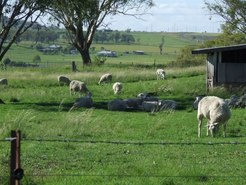 14324 New England Highway, Greenmount East QLD 4359