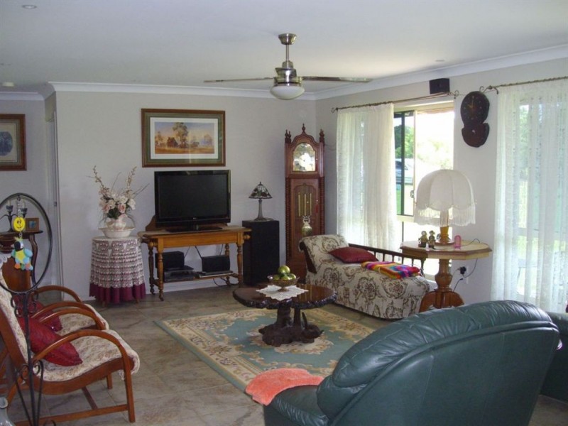 928 Felton-Clifton Road, Nobby QLD 4360