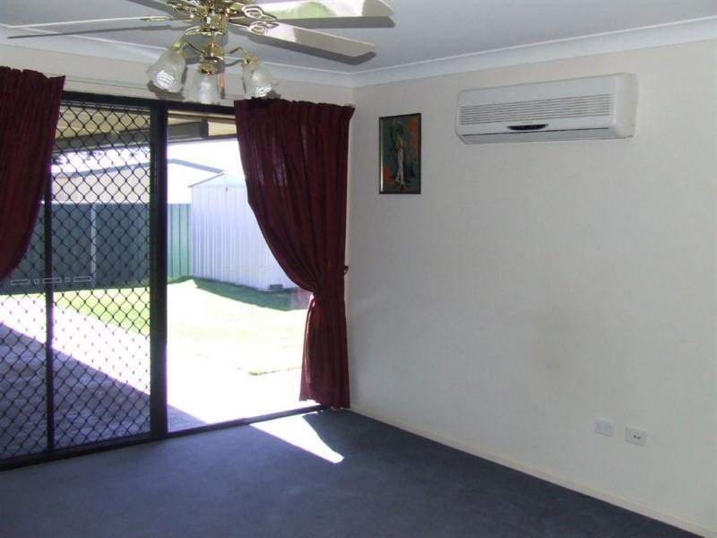 25 Prime Minister Drive, Middle Ridge QLD 4350