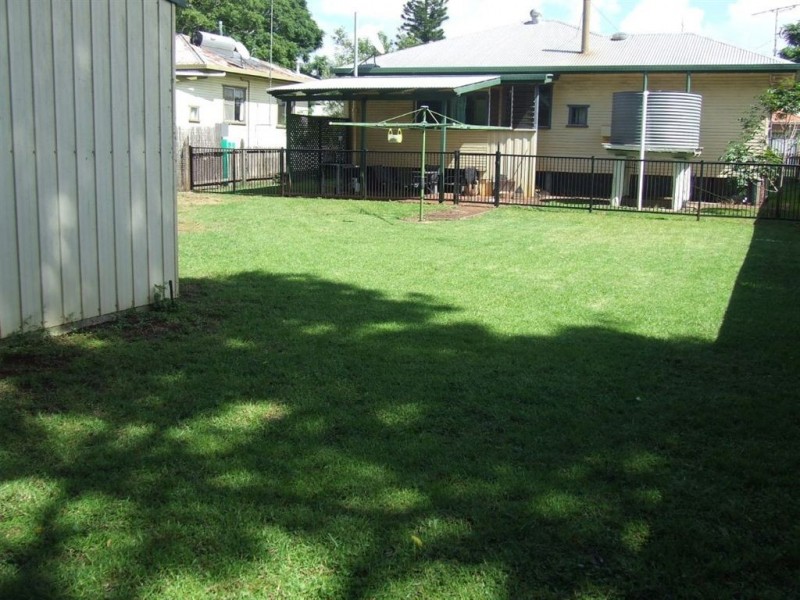 32 Fourth Avenue, Harristown QLD 4350