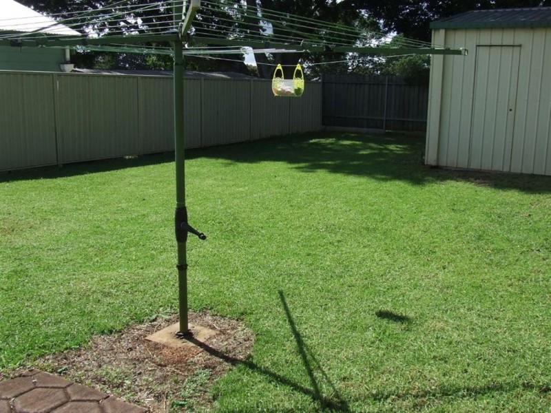 32 Fourth Avenue, Harristown QLD 4350