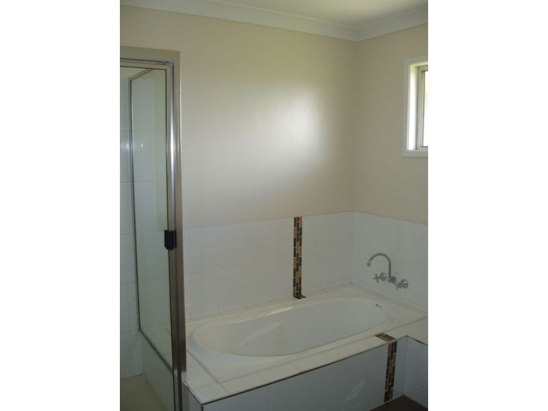 29 Mocatta Street, Goombungee QLD 4354