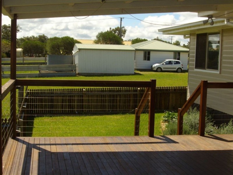 29 Mocatta Street, Goombungee QLD 4354