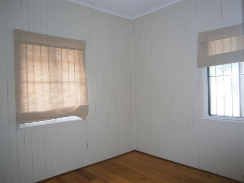 32 Dunne Street, Harristown QLD 4350