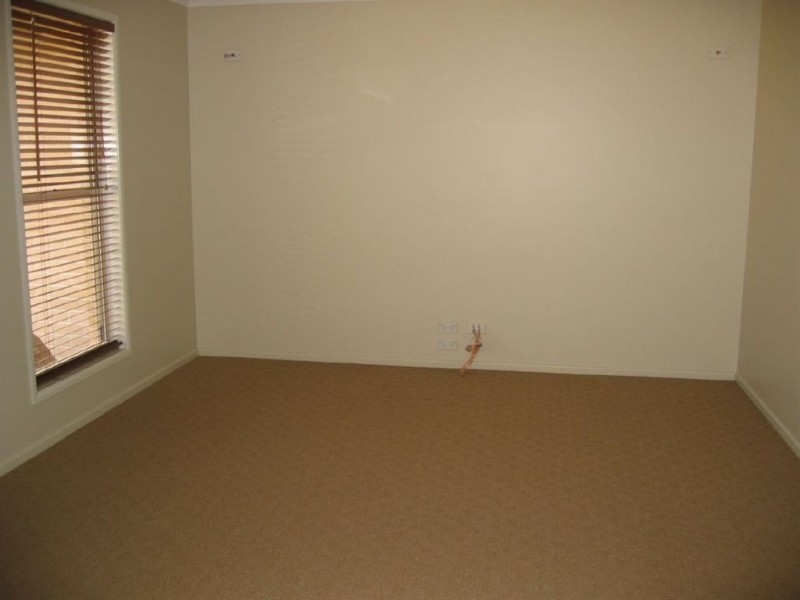 27 Hinchcliffe Drive, Kearneys Spring QLD 4350