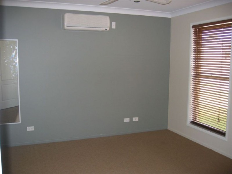 27 Hinchcliffe Drive, Kearneys Spring QLD 4350