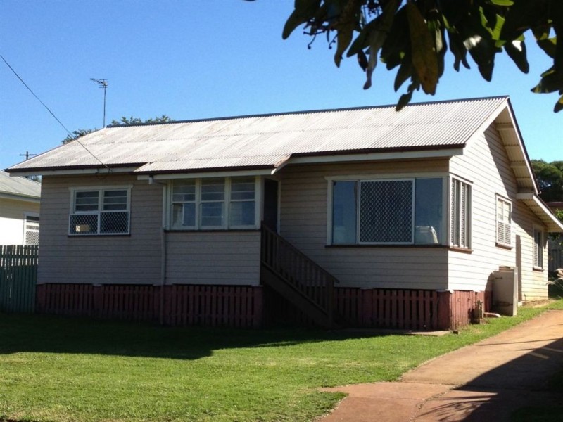 17 Ford Street, Rockville QLD 4350