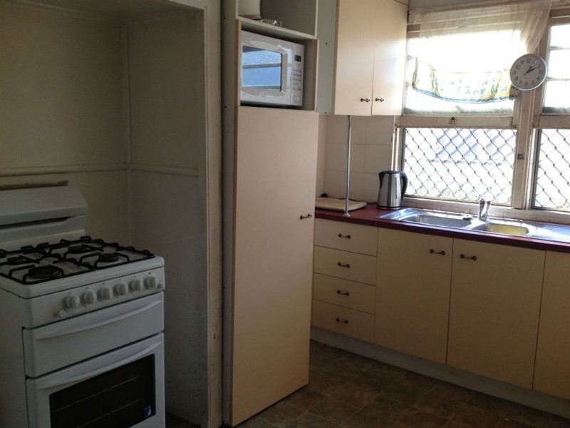 17 Ford Street, Rockville QLD 4350