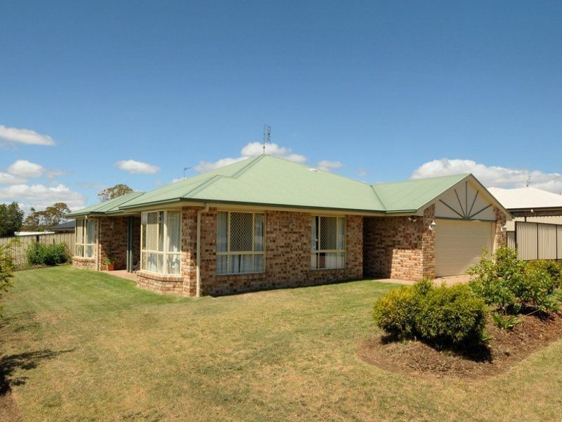 20 Patron Crescent, Glenvale QLD 4350