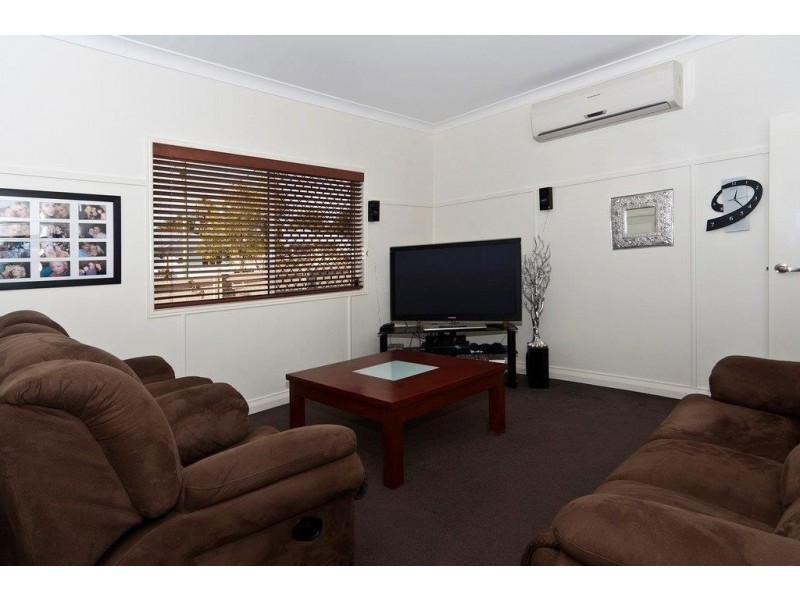 Unit 1/13 Monash Street, Newtown QLD 4350