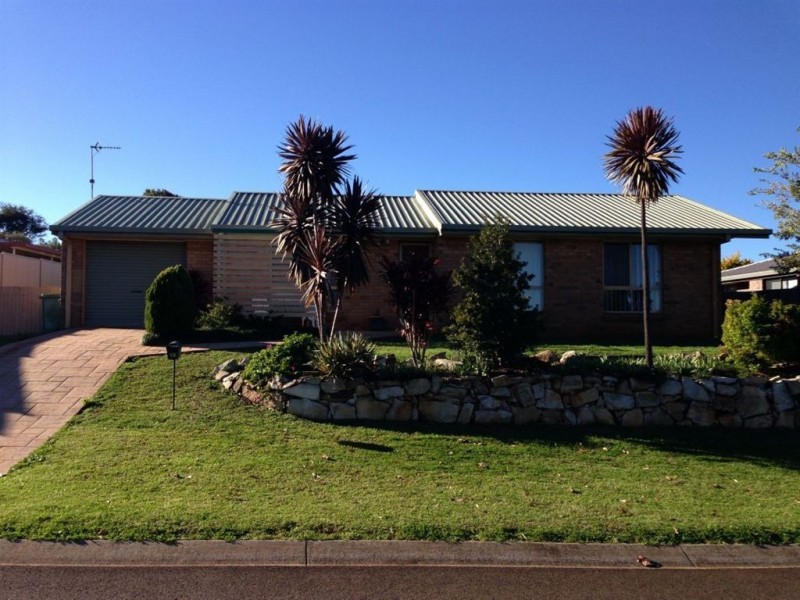 19 Armstrong Street, Wilsonton Heights QLD 4350