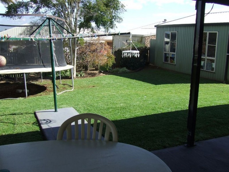 11 Evergreen Court, Glenvale QLD 4350