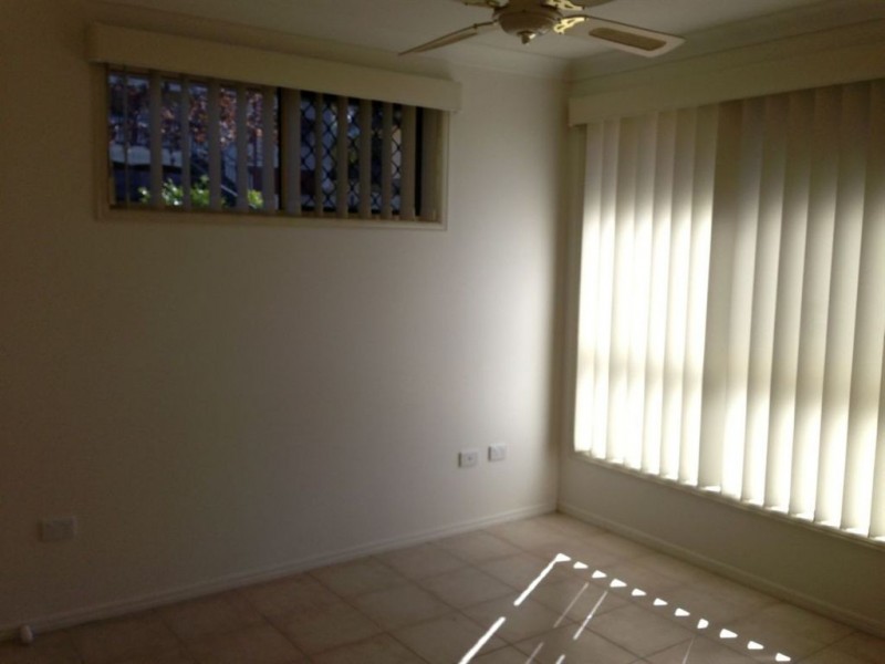 2/16 Kauri Street, Kearneys Spring QLD 4350