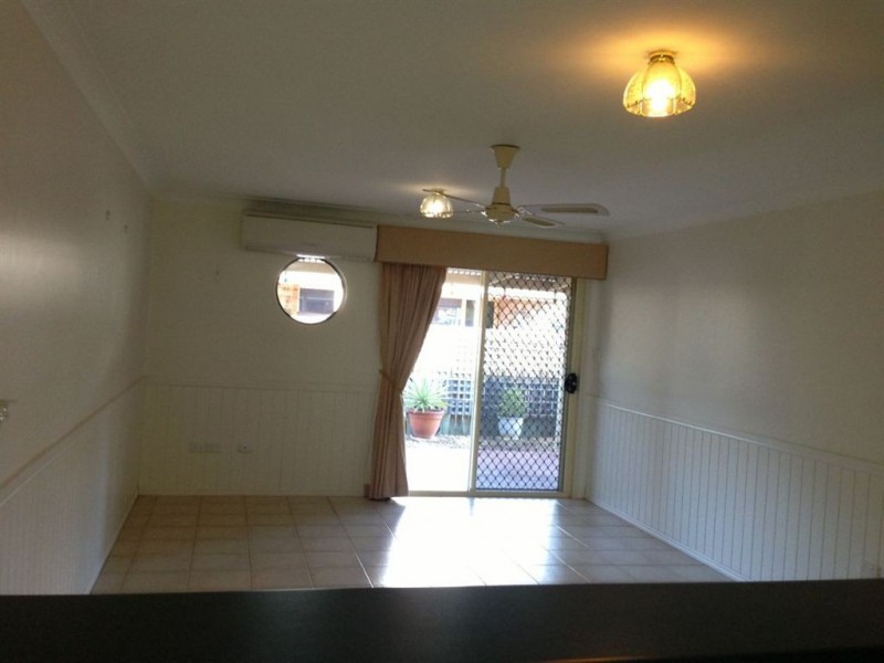 2/16 Kauri Street, Kearneys Spring QLD 4350