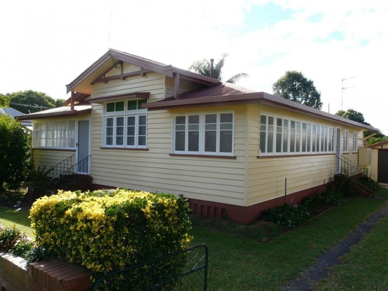 37 Wallace Street, Newtown QLD 4350