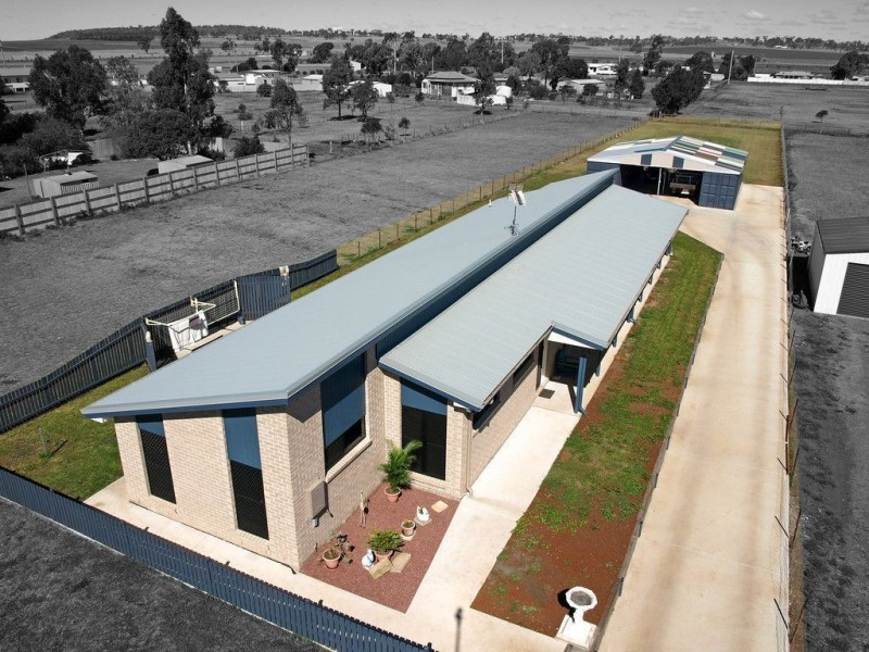 17 Gore Street, Cambooya QLD 4358