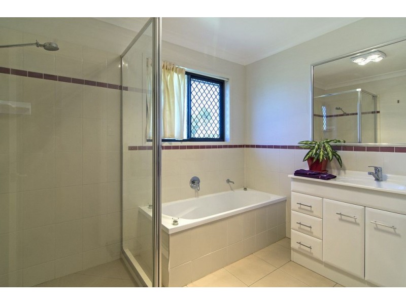 17 Gore Street, Cambooya QLD 4358