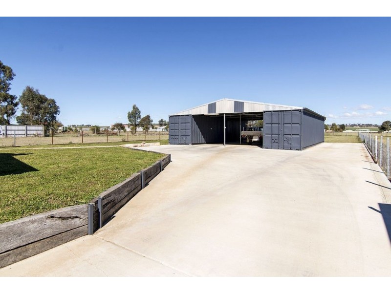 17 Gore Street, Cambooya QLD 4358