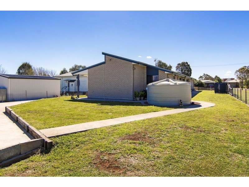 17 Gore Street, Cambooya QLD 4358