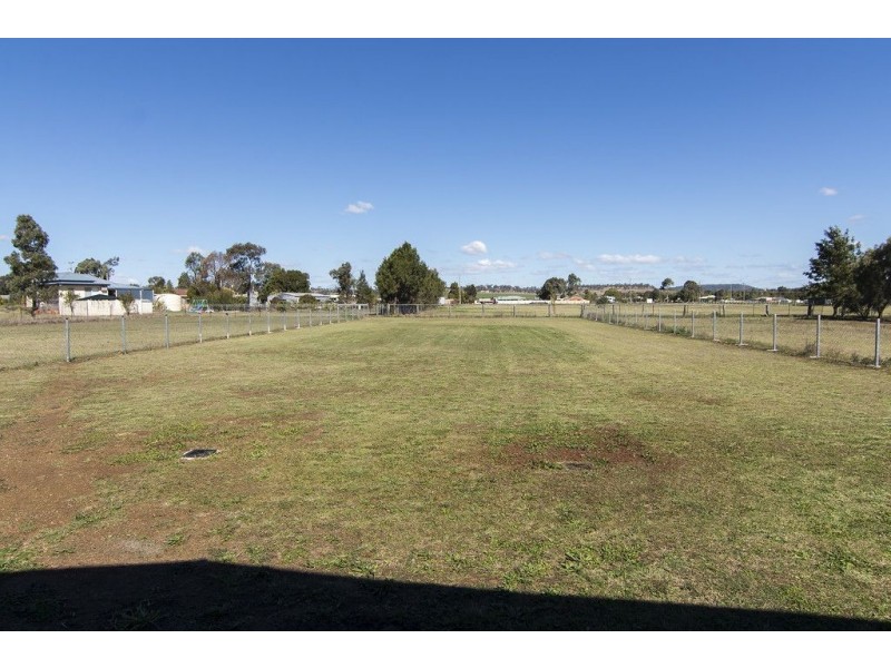 17 Gore Street, Cambooya QLD 4358