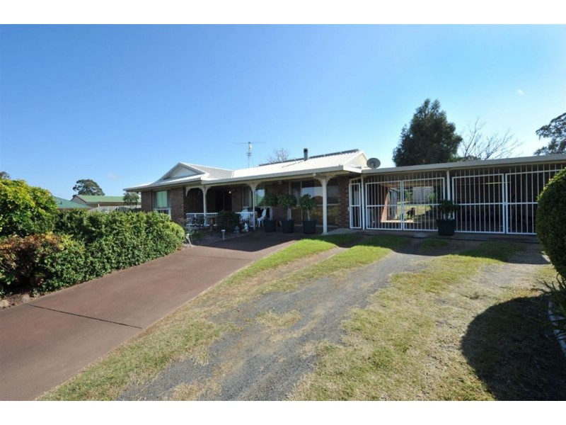 10 Belclaire Drive, Westbrook QLD 4350