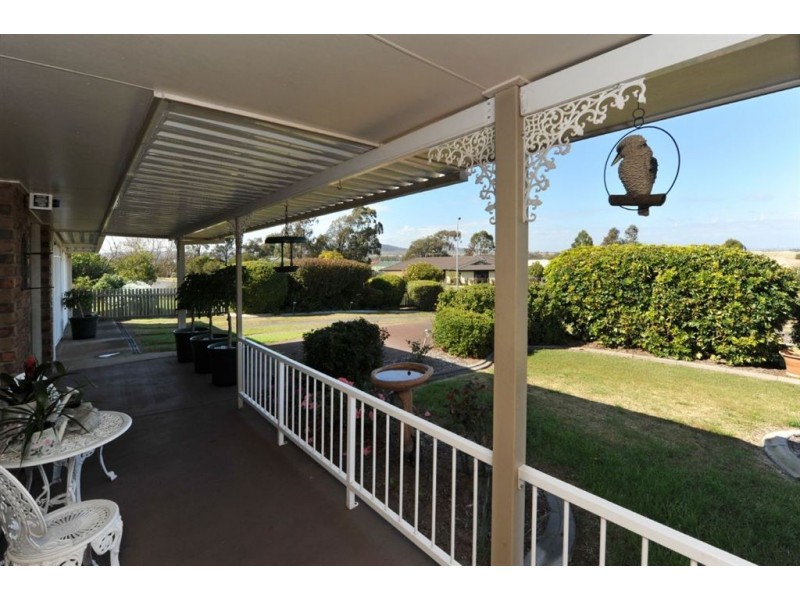 10 Belclaire Drive, Westbrook QLD 4350