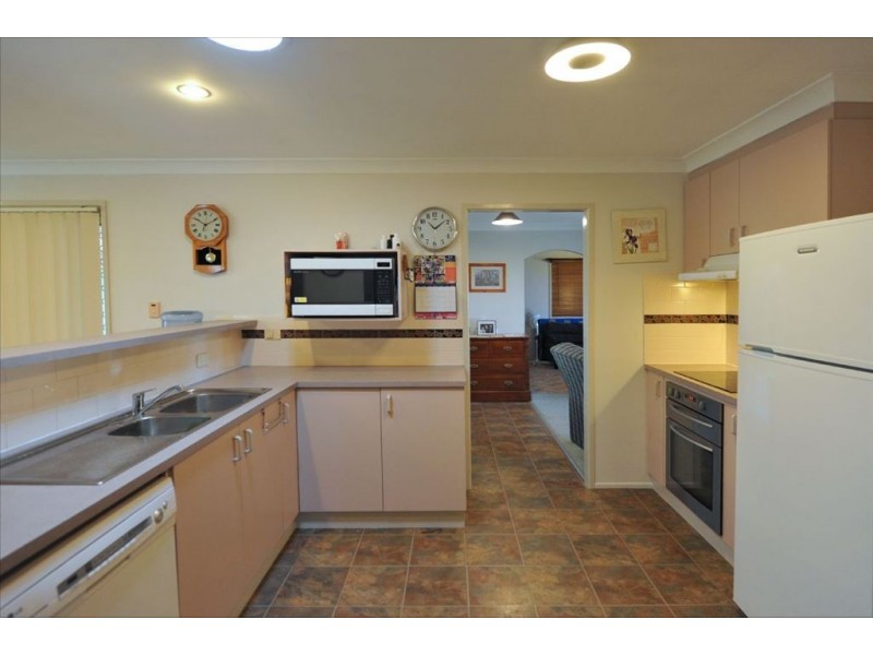 10 Belclaire Drive, Westbrook QLD 4350