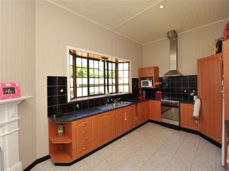 49 Priest Street, Rockville QLD 4350