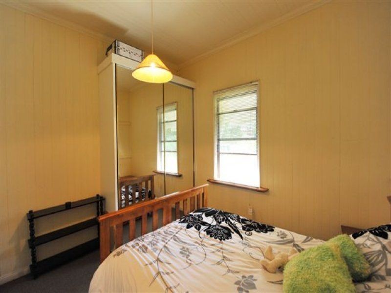 49 Priest Street, Rockville QLD 4350