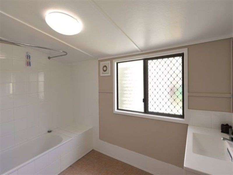 49 Priest Street, Rockville QLD 4350