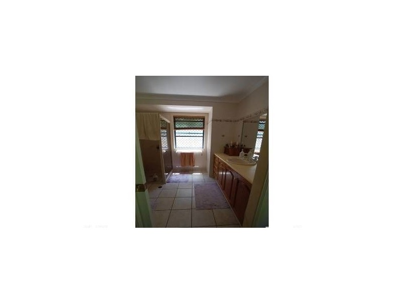 8 Flamingo Road, Highfields QLD 4352